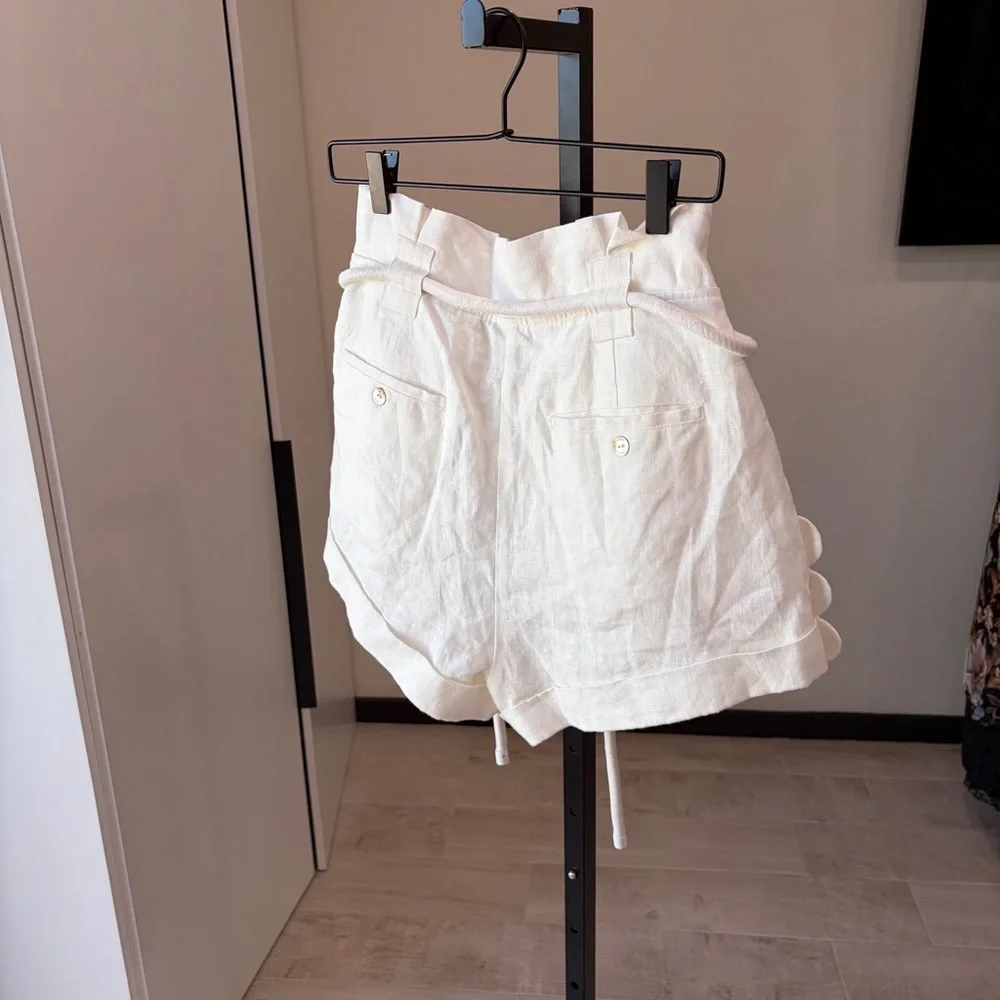 Farm Rio: Off-White Wavy Pockets Premium Linen Shorts - Picture 7 of 11